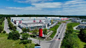 DSCF9694.00_07_37_20.Still016 (1)